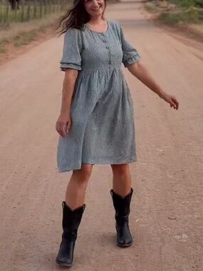 EUC Little Cottonwood Dahlia Dress M